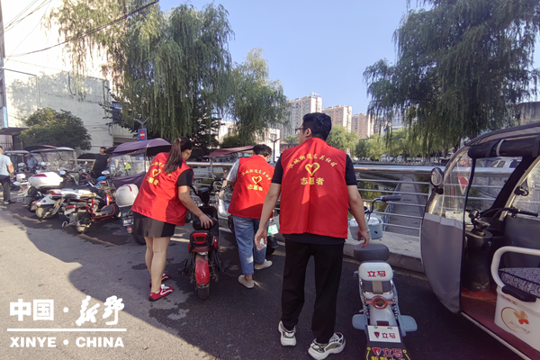 汉城街道东关社区：站好开学“护学岗” 筑牢辖区“安全网”