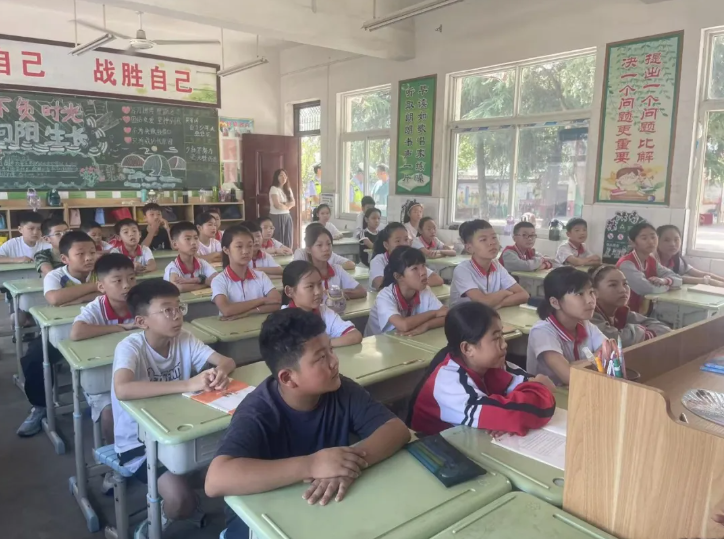 【开学季】开学第一课——让交通安全为青春护航