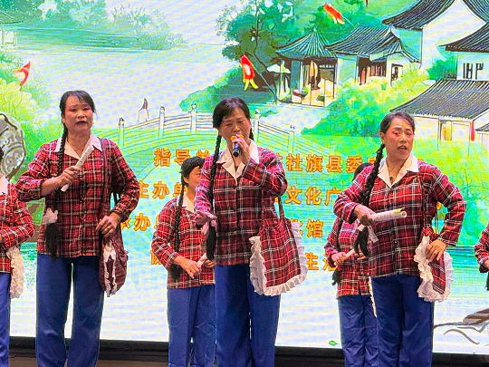 “和美乡村·欢乐社旗”戏迷戏曲展演活动圆满举行   