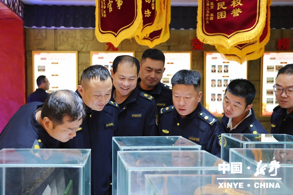 县法院举办2025年第二十次公众开放日活动
