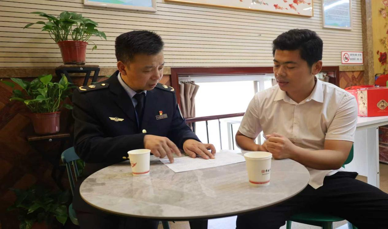 欢乐双节游南阳 普法护航伴我行 --市支队文旅市场节日保障在行动