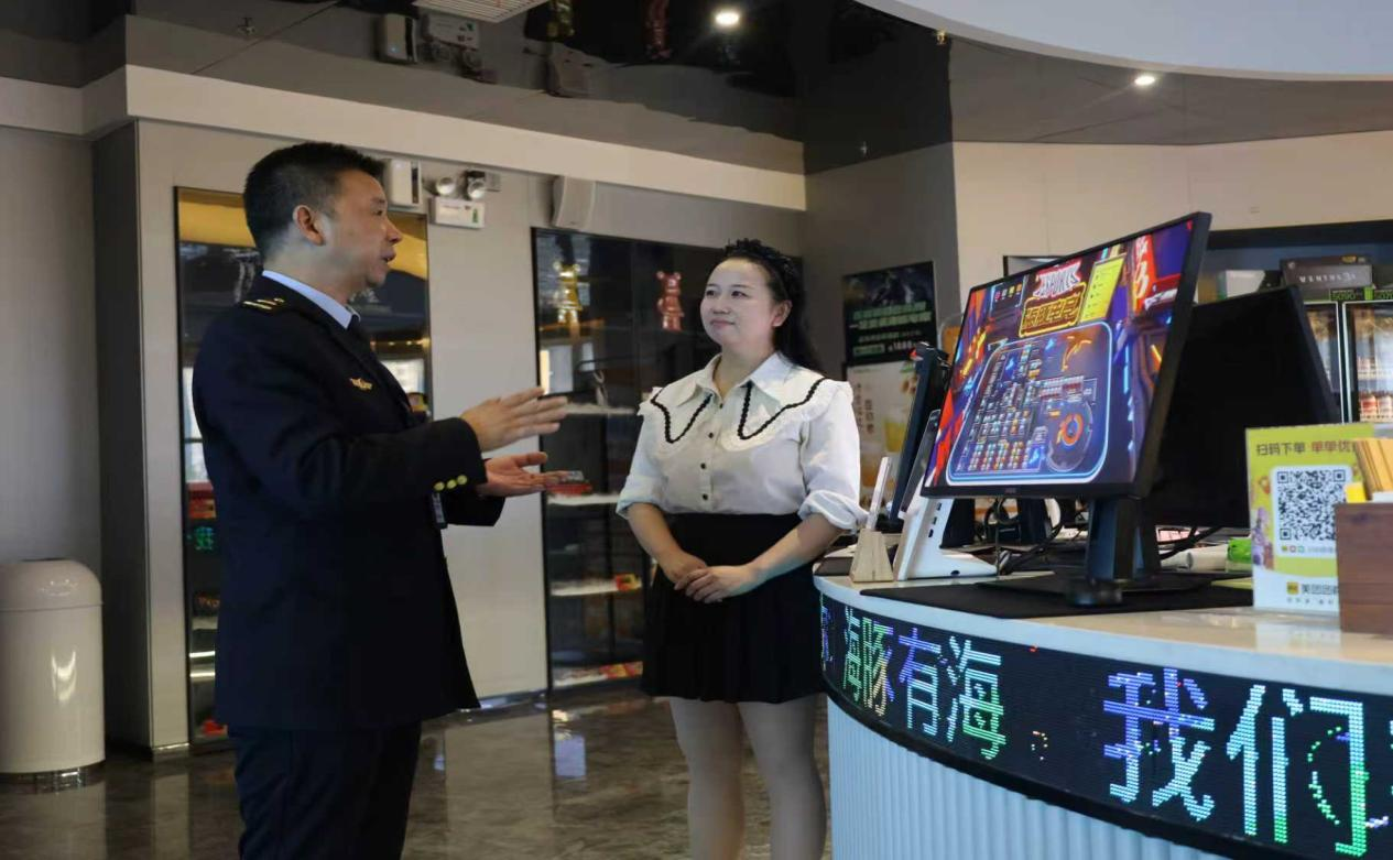 欢乐双节游南阳 普法护航伴我行 --市支队文旅市场节日保障在行动