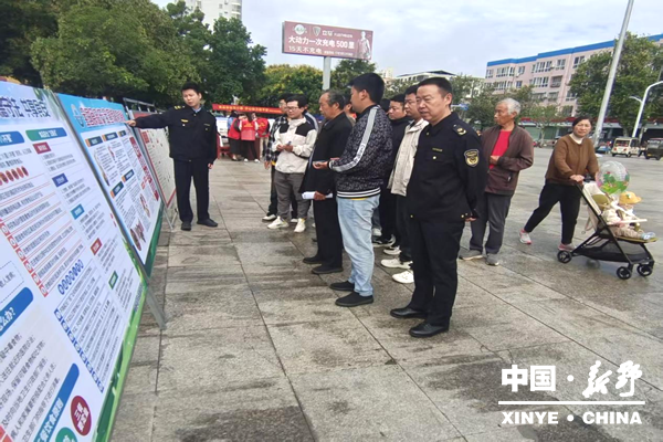 县市场监督管理局积极开展“个体工商户服务月”活动   