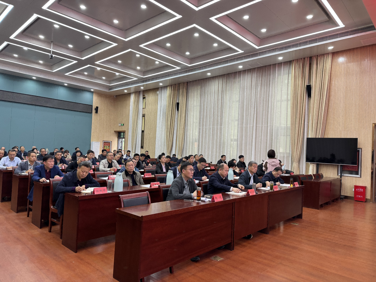 赋能“关键少数”，为统一大市场“保驾护航”！ —社旗县开展公平竞争审查“进赊店大讲堂”宣传活动