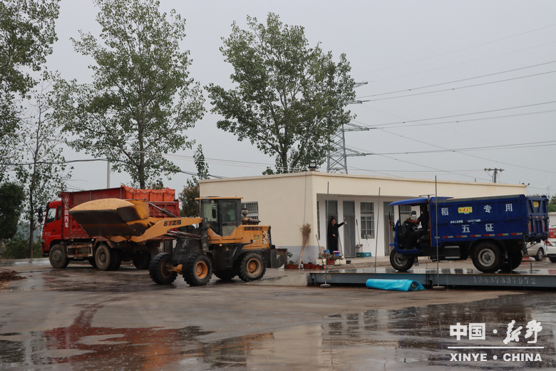 风雨无阻护秋收