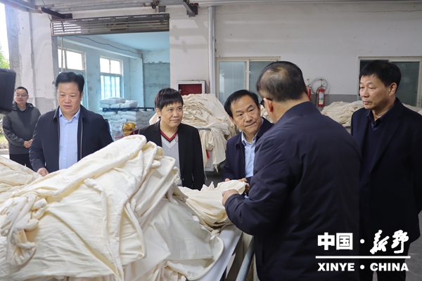 市政协领导李德成到新野调研指导“三秋”生产和经济运行等重点工作