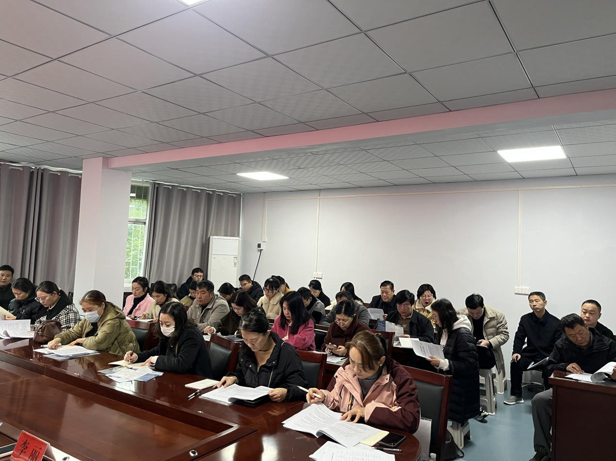 宛城区人社局:召开补充工伤保险政策宣讲会 宛城区人社局:召开补充工伤保险政策宣讲会