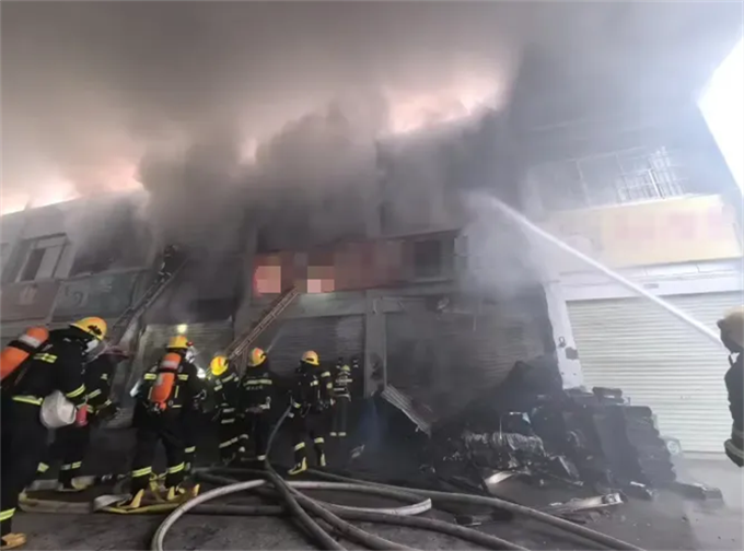 电动自行车在沿街门店、销售维修场所停放或充电的亡人火灾风险