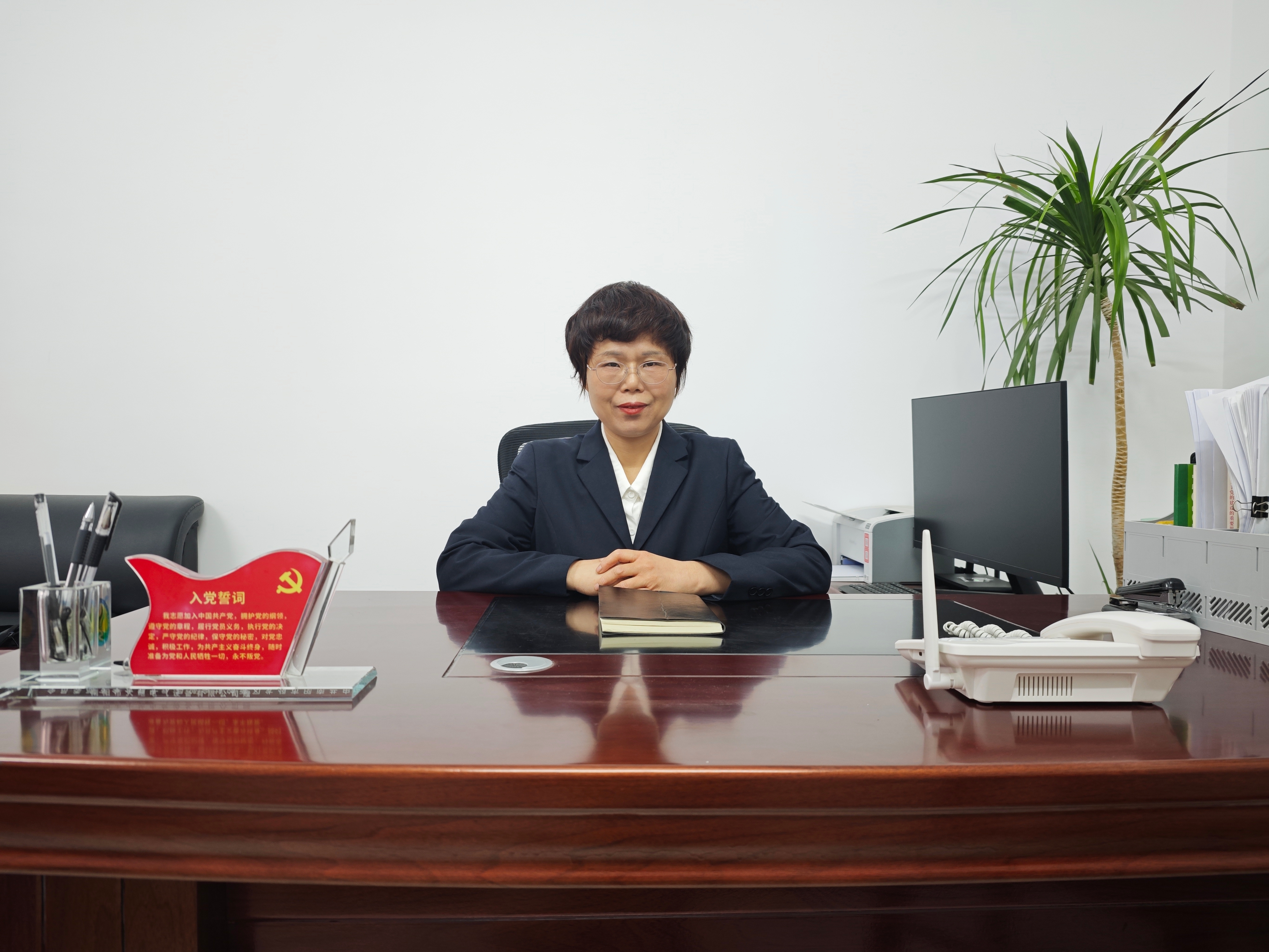 区粮食和物资储备局  党组书记、局长郭丽.jpg