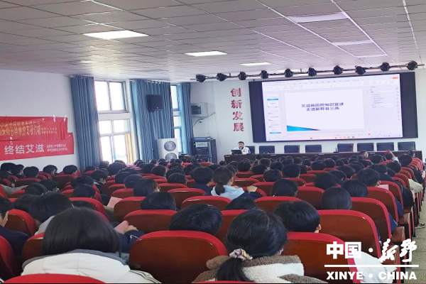 县疾控中心积极开展第38个“世界艾滋病日”宣传活动