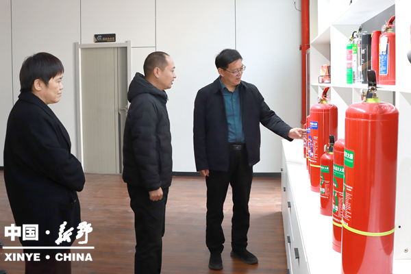 县委书记赵红亮调研重点招商项目建设情况