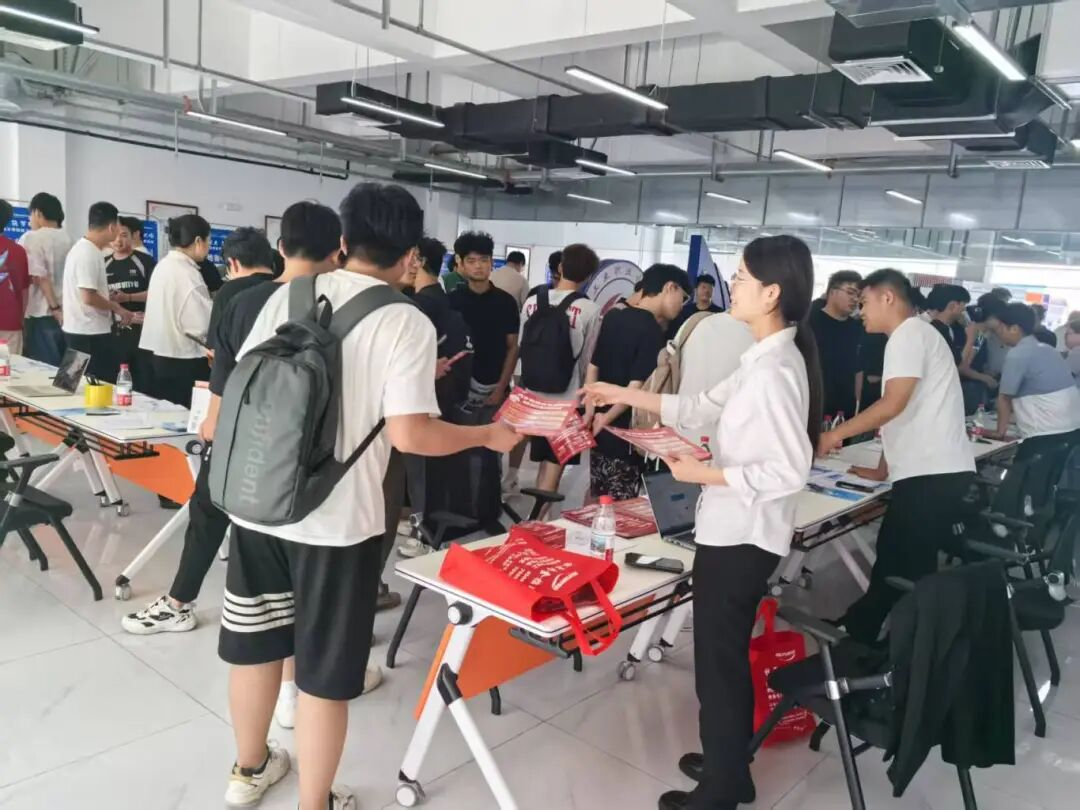 完美就业 筑梦职场——机械工程学院成功举办线下招聘会