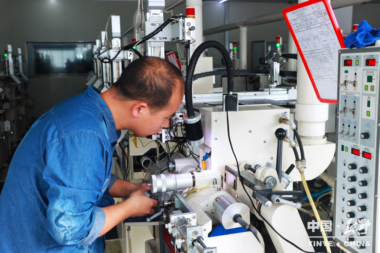 小元件大产业 新野光电强势崛起