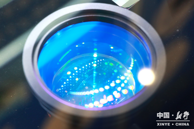 小元件大产业 新野光电强势崛起