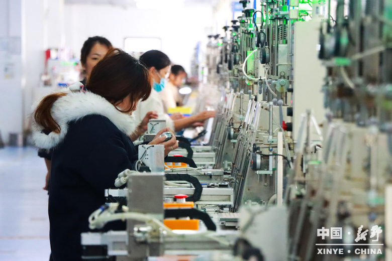 小元件大产业 新野光电强势崛起