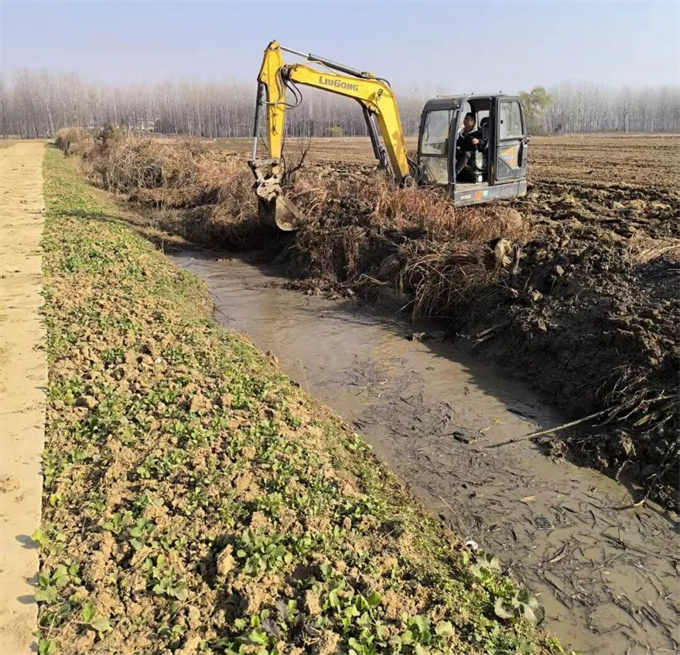 邓州市：24小时清淤10余吨