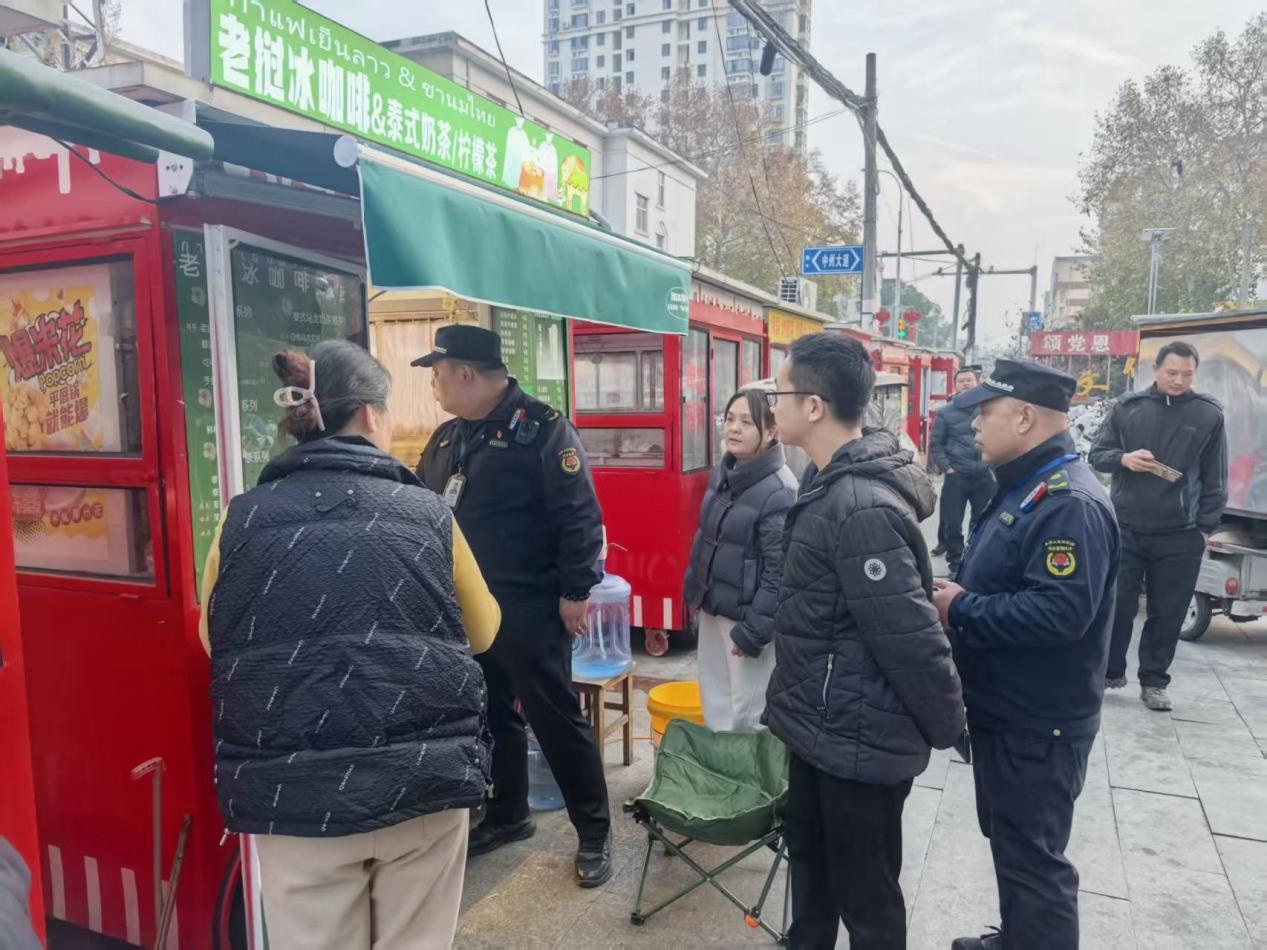 车站街道“三措并举”抓实夜市及便民市场综合整治 筑牢安全防线 点亮规范“烟火气” 车站街道“三措并举”抓实夜市及便民市场综合整治 筑牢安全防线 点亮规范“烟火气”
