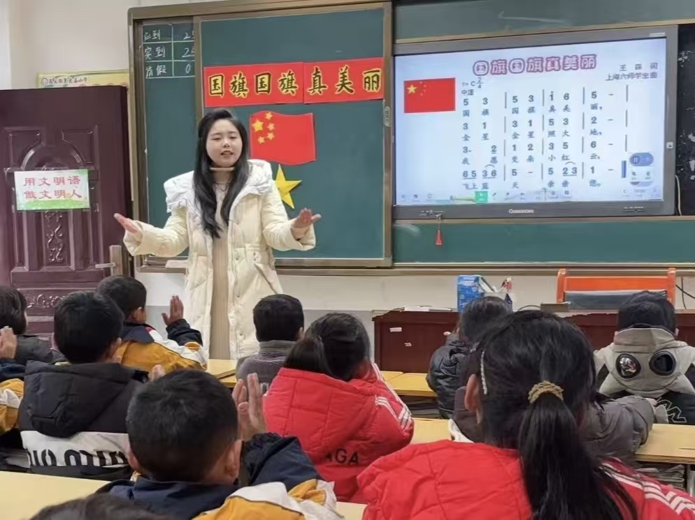 深化校际交流 传递冬日温情