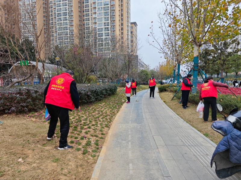 南阳市财政局志愿服务队深入包联社区开展文明城市创建志愿服务