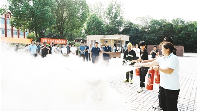 市社会福利院开展消防和防汛应急演练防患未然 筑牢特殊群体安全防线