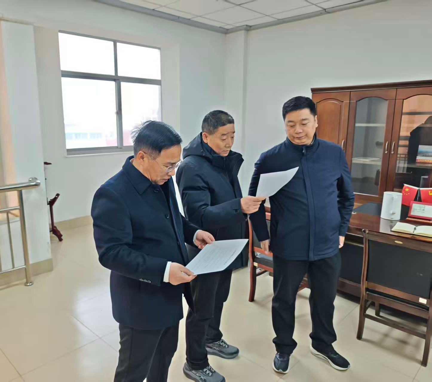 市人社局党组成员、副局长王清东到局属单位开展节前安全检查工作