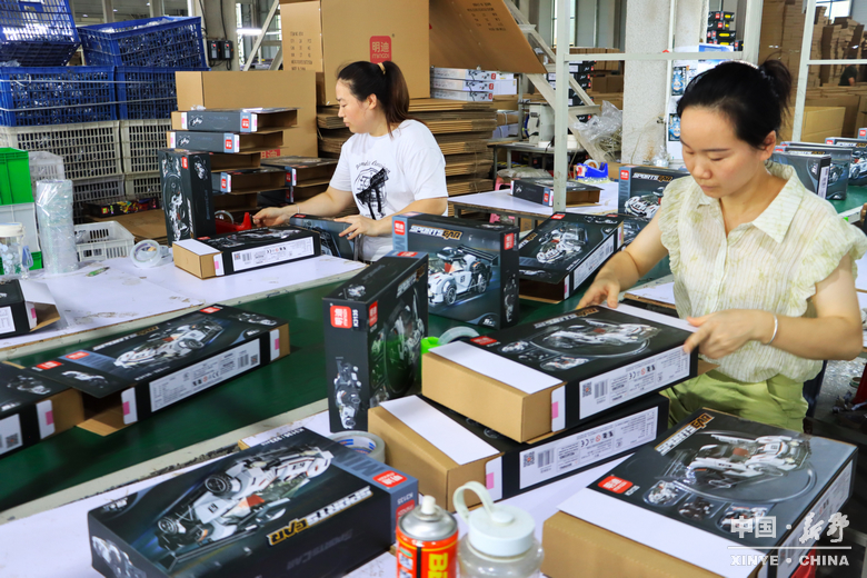 图说新野・2025全景答卷<br>——以光影为笔，绘就全域发展壮丽图景