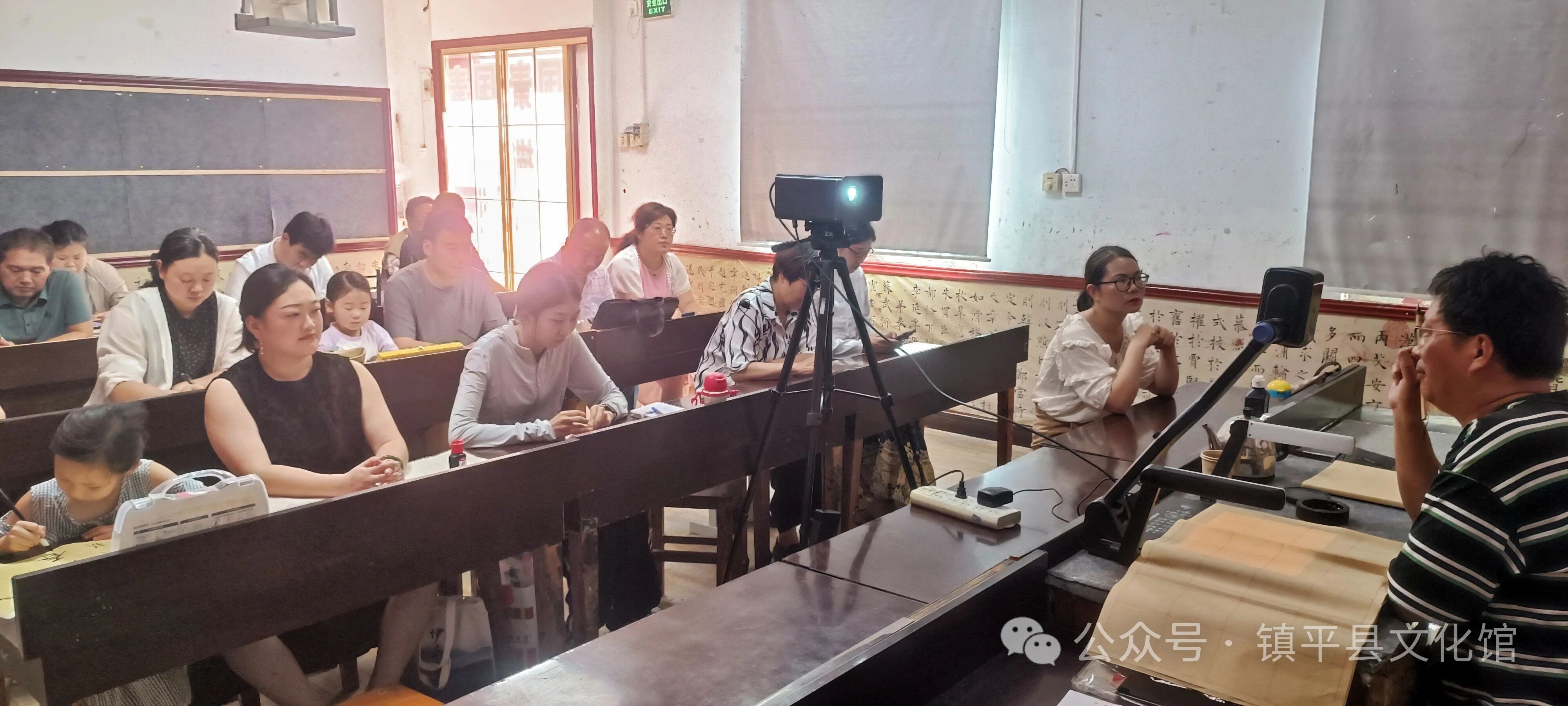 县文化馆2025年“星光镇平”公益美育课程陆续开课啦
