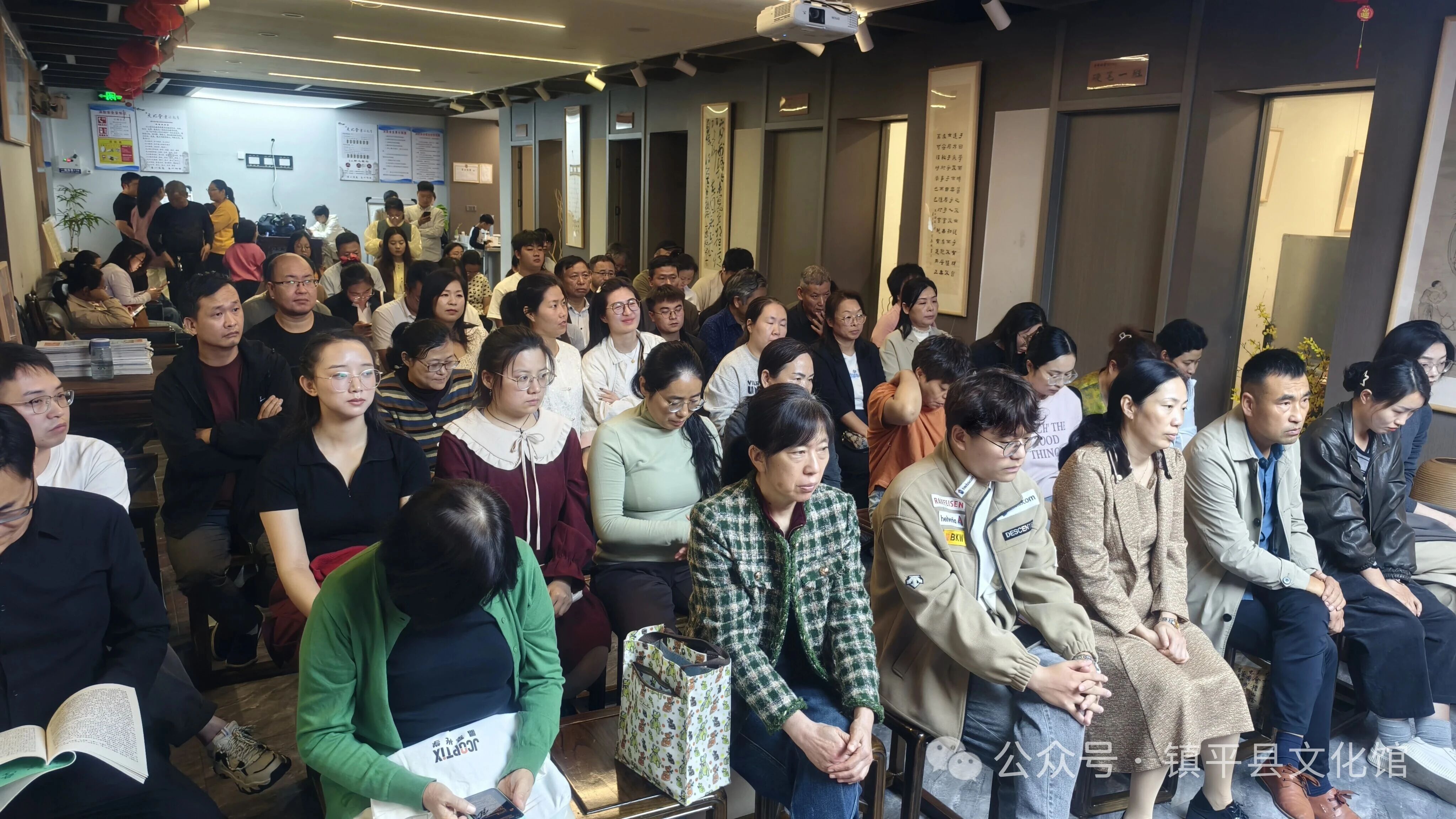 【墨香启智共传文化薪火】镇平县2025年成人零基础书法入门公益班开班