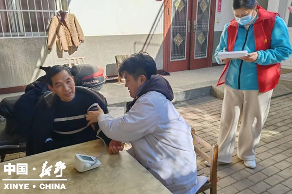 溧河铺镇开展家庭医生签约服务义诊活动