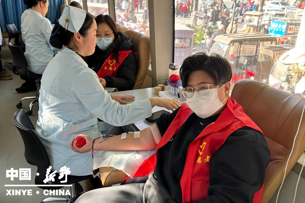 县政务服务中心积极参与无偿献血活动