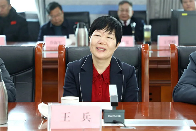 市公安局举行庆祝第六个中国人民警察节“向人民报告”座谈会