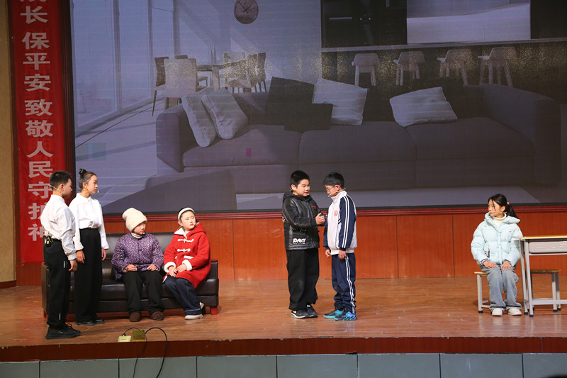 警校同心聚合力 共筑平安护成长