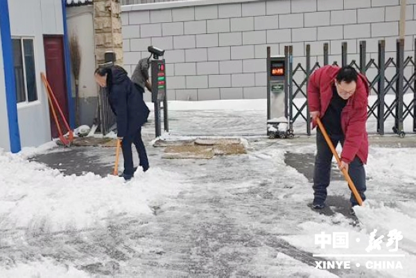雪后清障守初心 暖心服务敬老兵