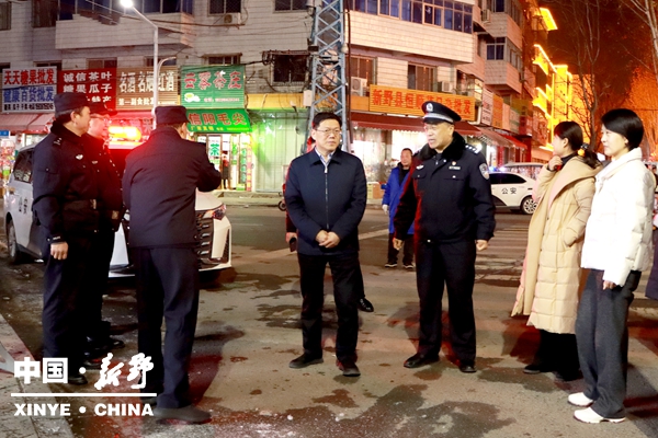 县委书记赵红亮调研冬季夜间治安防控工作