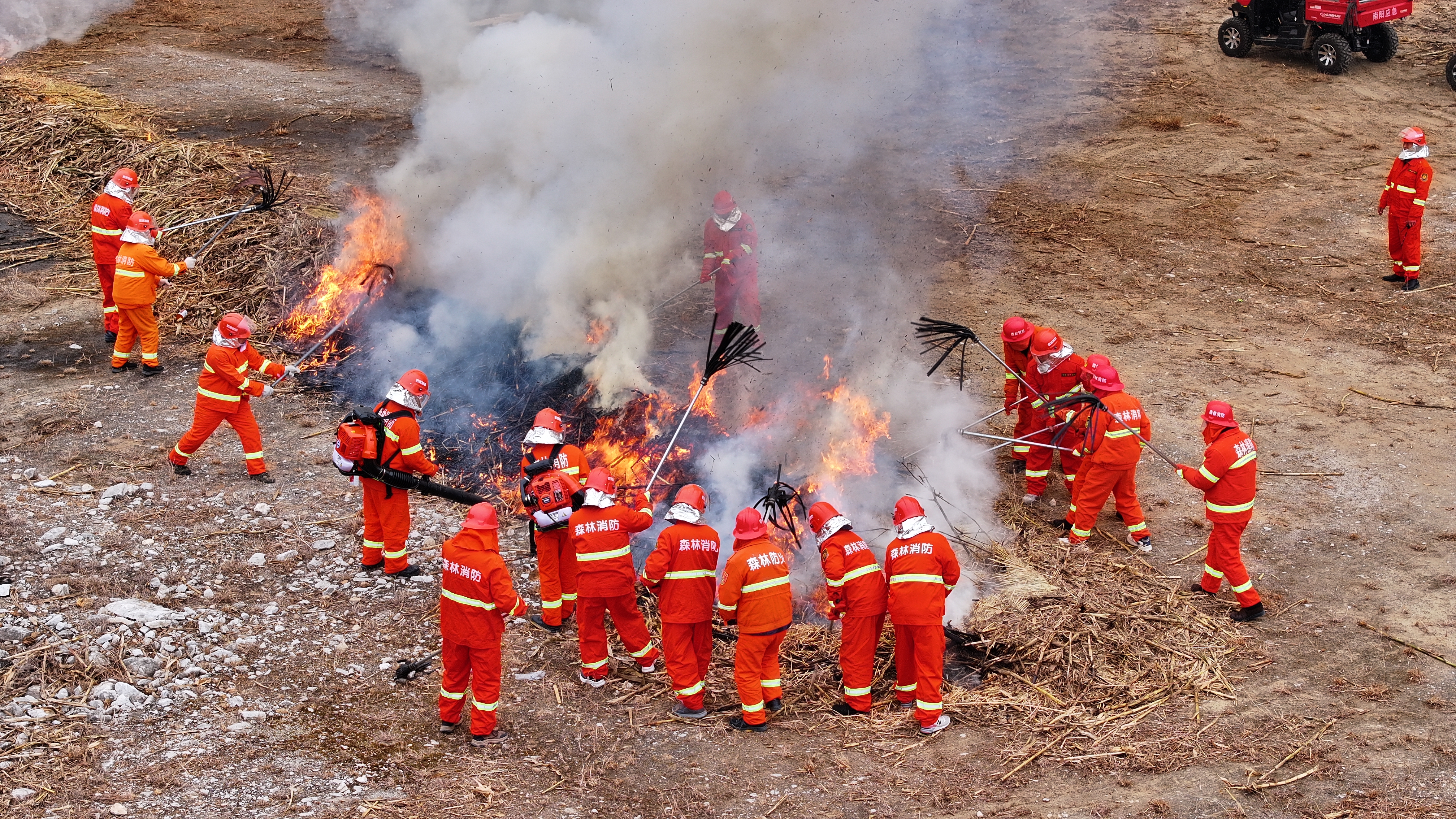 南阳市2026年度森林火灾应急救援综合实战演练在镇平县举行