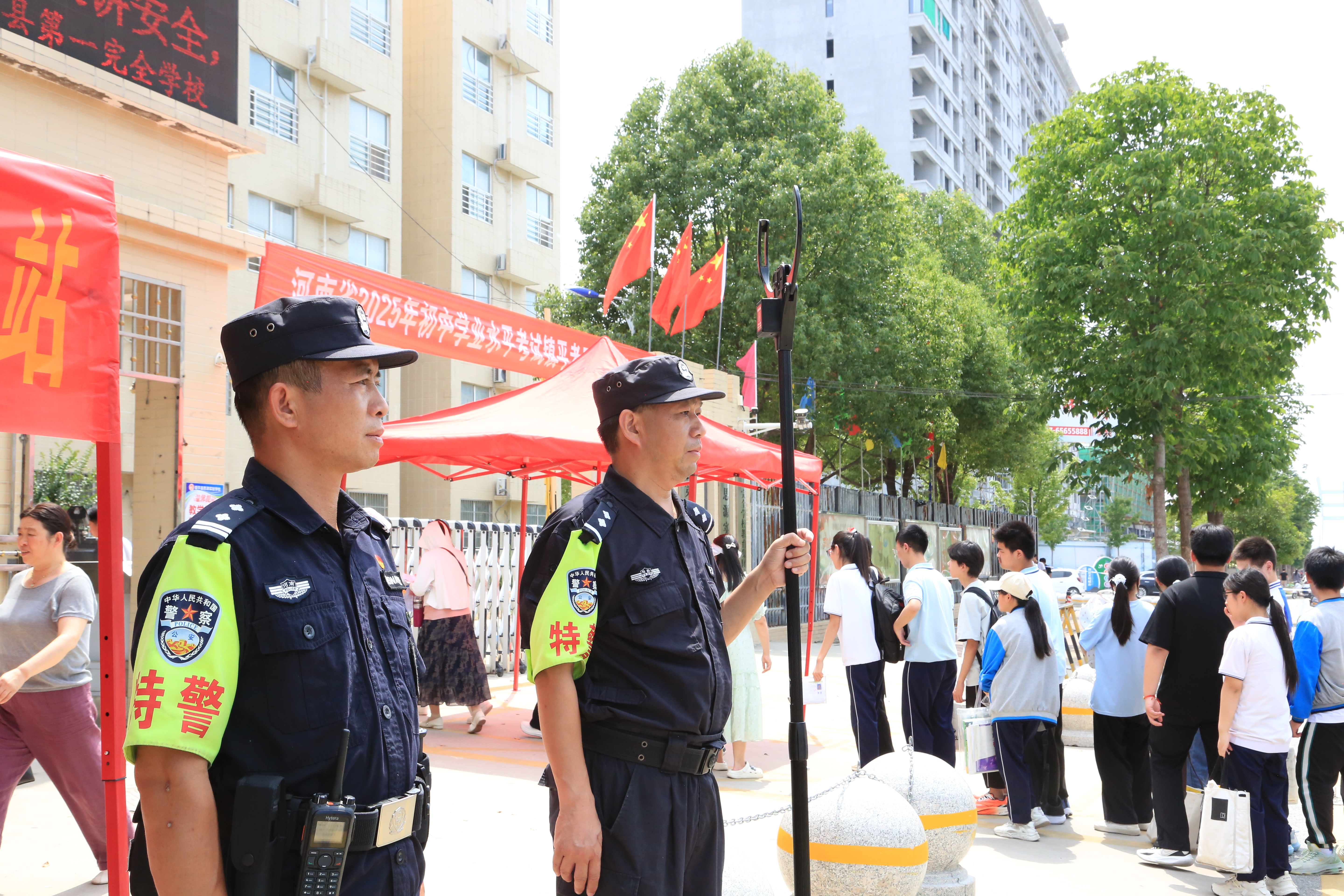 寒来暑往践初心 警伴平安护成长