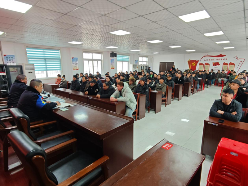 天下玉源警务室开展法治宣讲进社区活动