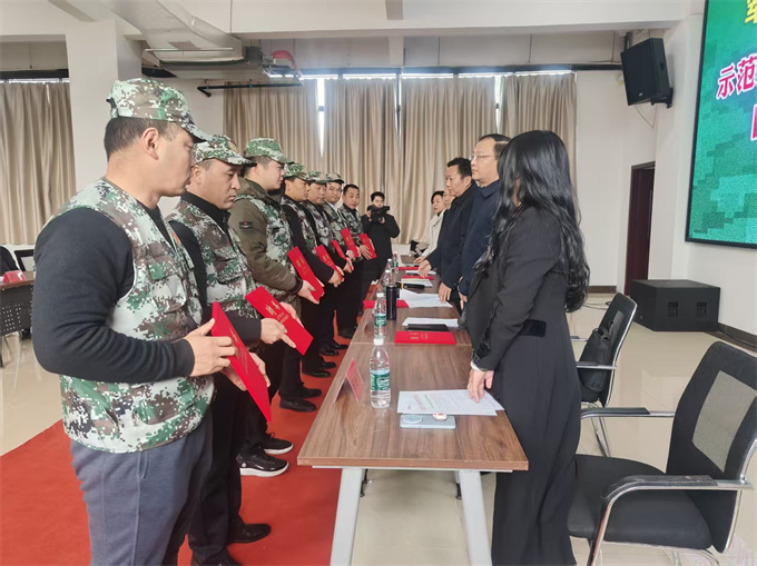 示范区：退役军人学雷锋志愿服务大队国防教育宣讲中队成立