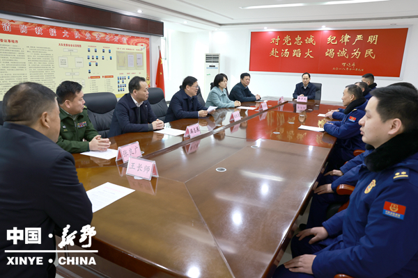 新野县“四家”班子2026年春节前夕看望慰问驻军部队官兵