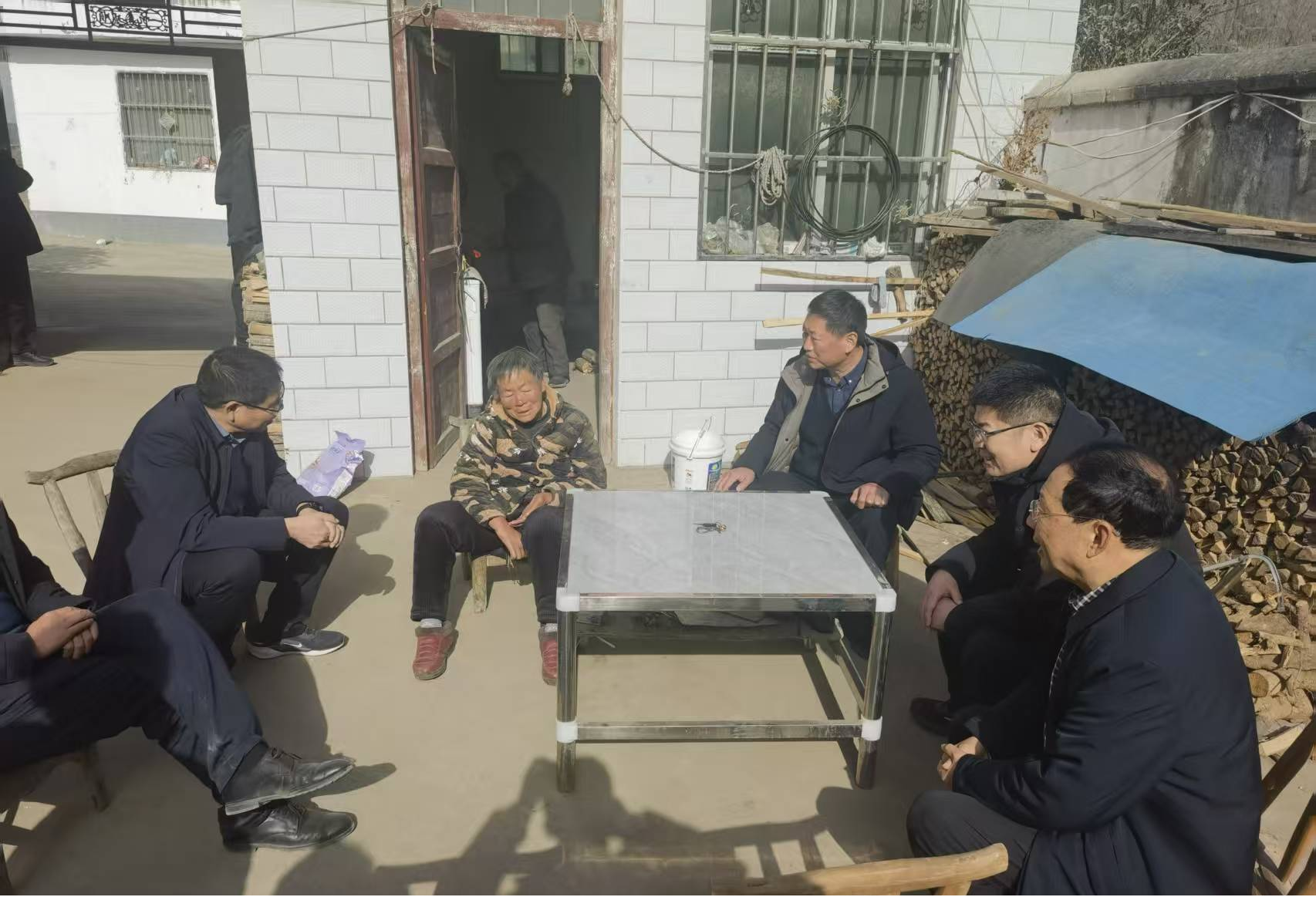 南阳市应急管理局深入帮扶村开展春节送温暖活动 南阳市应急管理局深入帮扶村开展春节送温暖活动