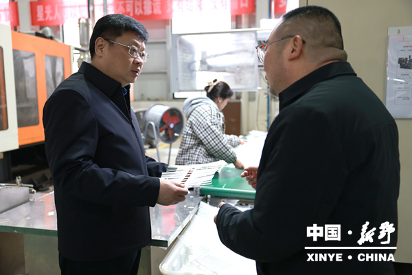 县政府县长李文鹏调研项目建设、企业生产和群众身边不正之风和腐败问题集中整治工作 县政府县长李文鹏调研项目建设、企业生产和群众身边不正之风和腐败问题集中整治工作