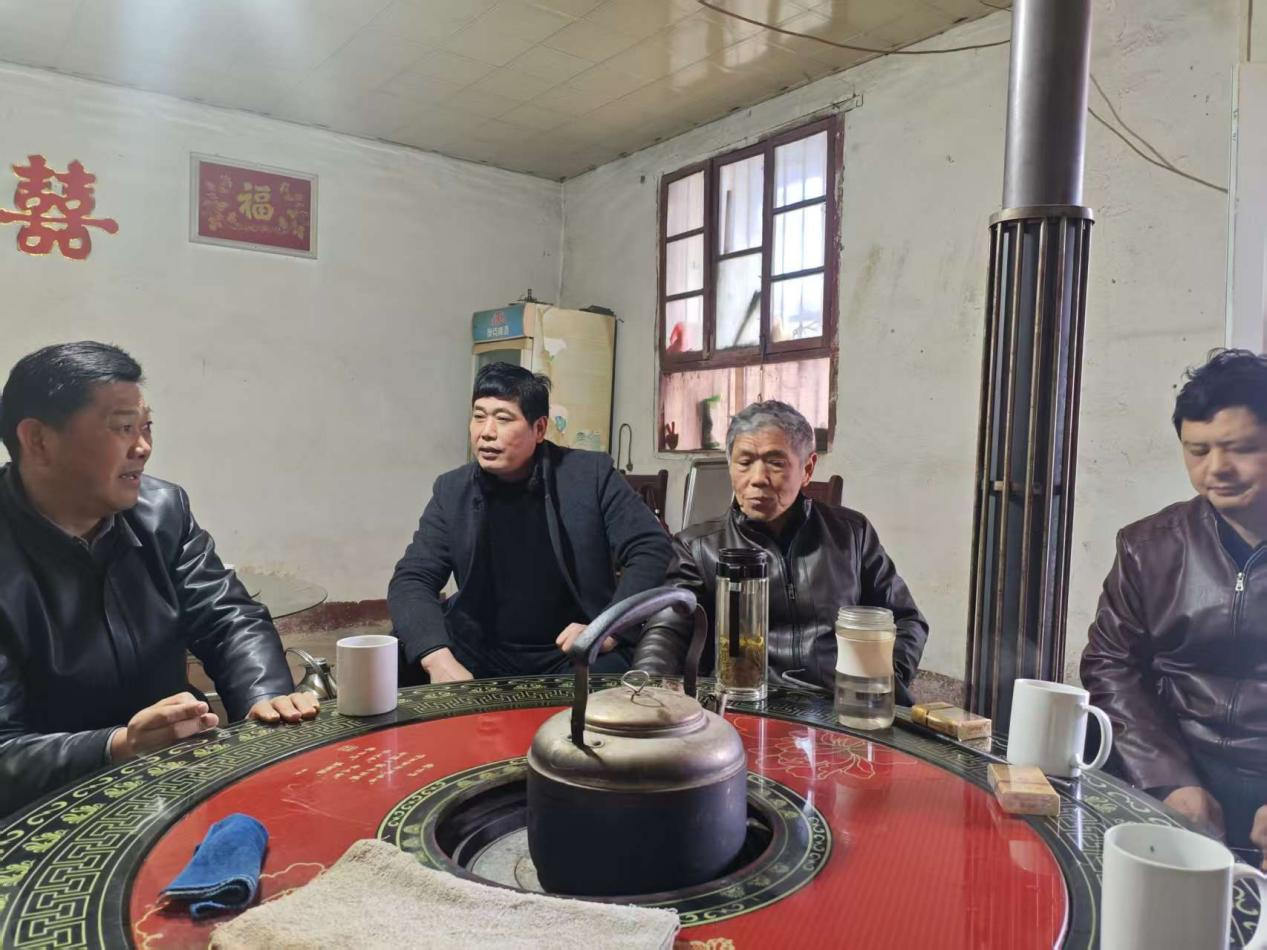 现场把脉问诊 聚力破解难题 桐柏县龙潭河景区领导深入盐店组调研违建清理整治工作