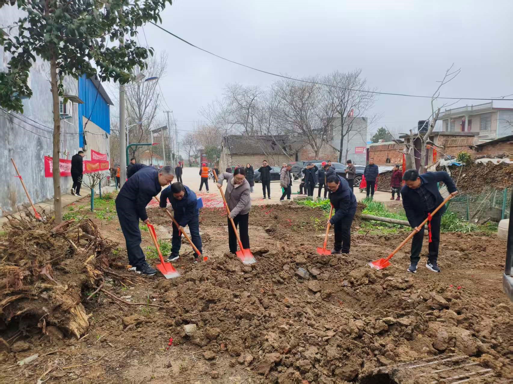 镇平县彭营镇李和庄村以工代赈项目正式开工 铺就惠民增收“幸福路”