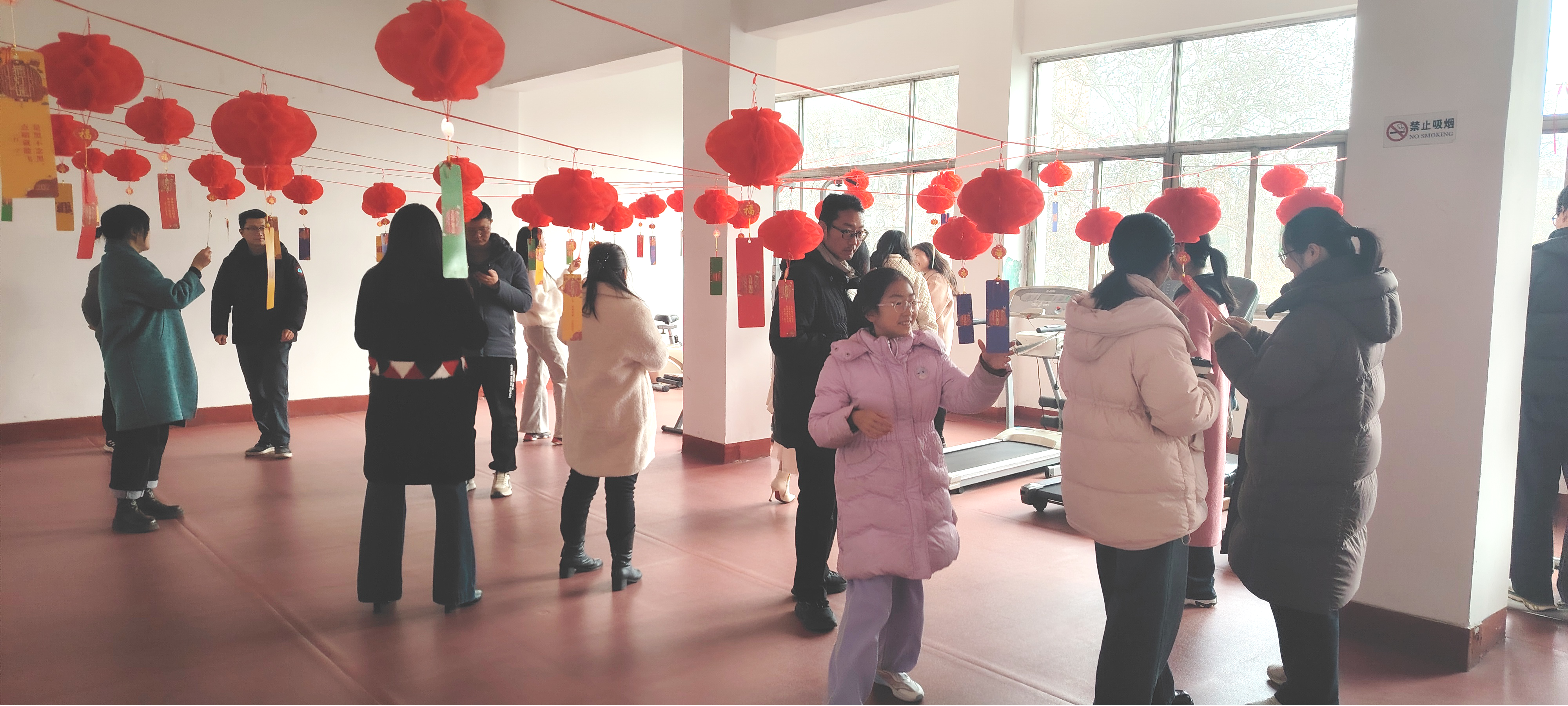 南阳市商务局 举办“我们的节日•元宵节”猜灯谜活动 南阳市商务局 举办“我们的节日•元宵节”猜灯谜活动