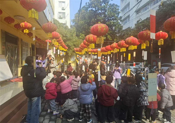 区枣林街道：元宵猜灯谜 居民乐融融