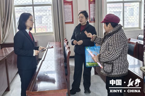 县人民法院五星法庭维护妇女合法权益 共筑和谐幸福乡村