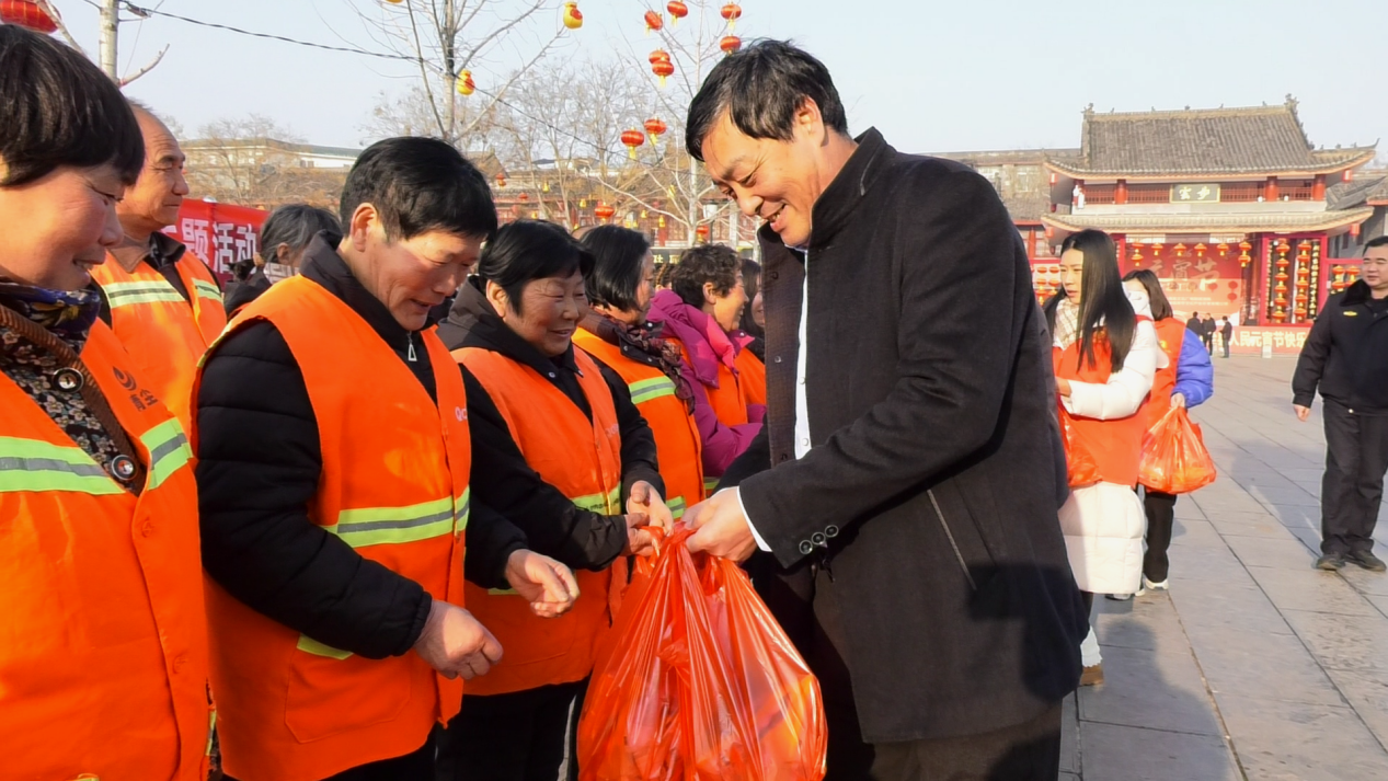 社旗县开展“访一线 送温暖”文明实践主题活动