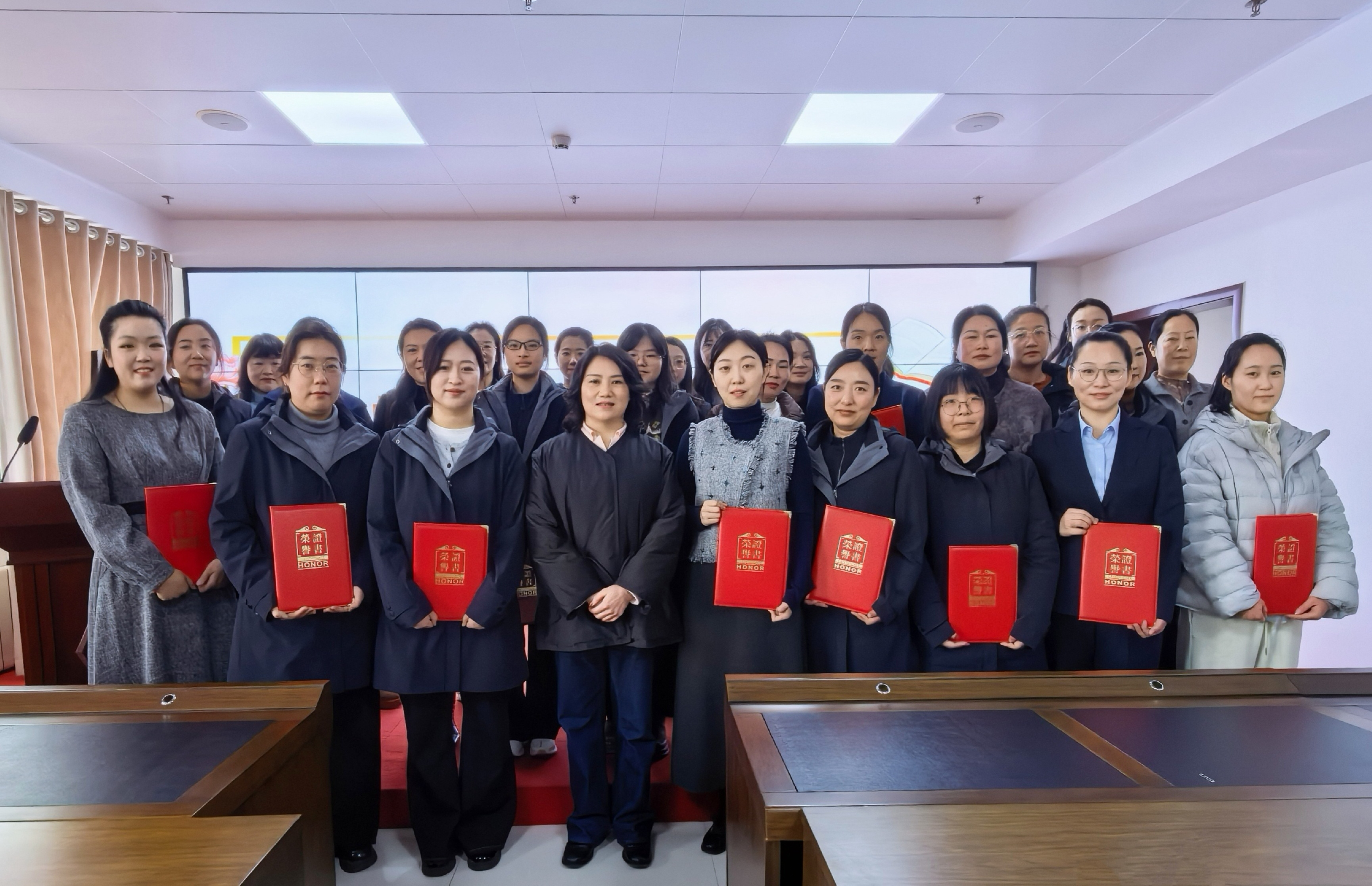 绽放巾帼芳华 激扬奋进力量