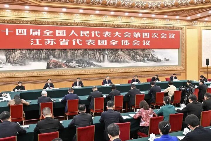 习近平在参加江苏代表团审议时强调 经济大省要在研究新情况解决新问题上下功夫出经验