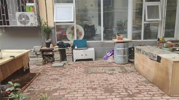 卧龙区：一天清座“杂物山”